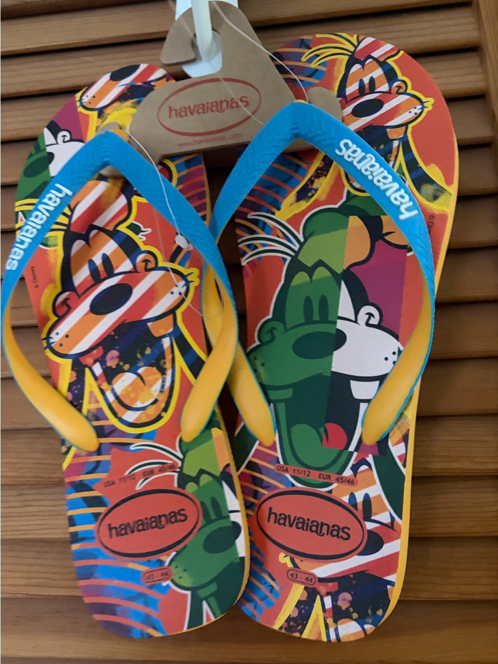 Havaianas men’s Disney goofy slides/flip flops multicolor size 11/12 NWT